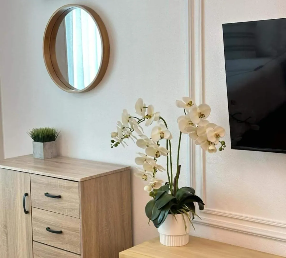 Апартаменты Hotel Like Studio Unit In Abreeza With Free Parking Davao
